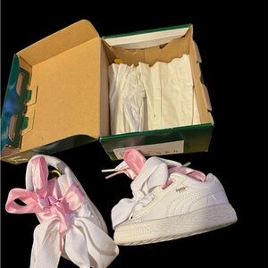 PUMA Kids White and Pink Sneakers brand new size 3